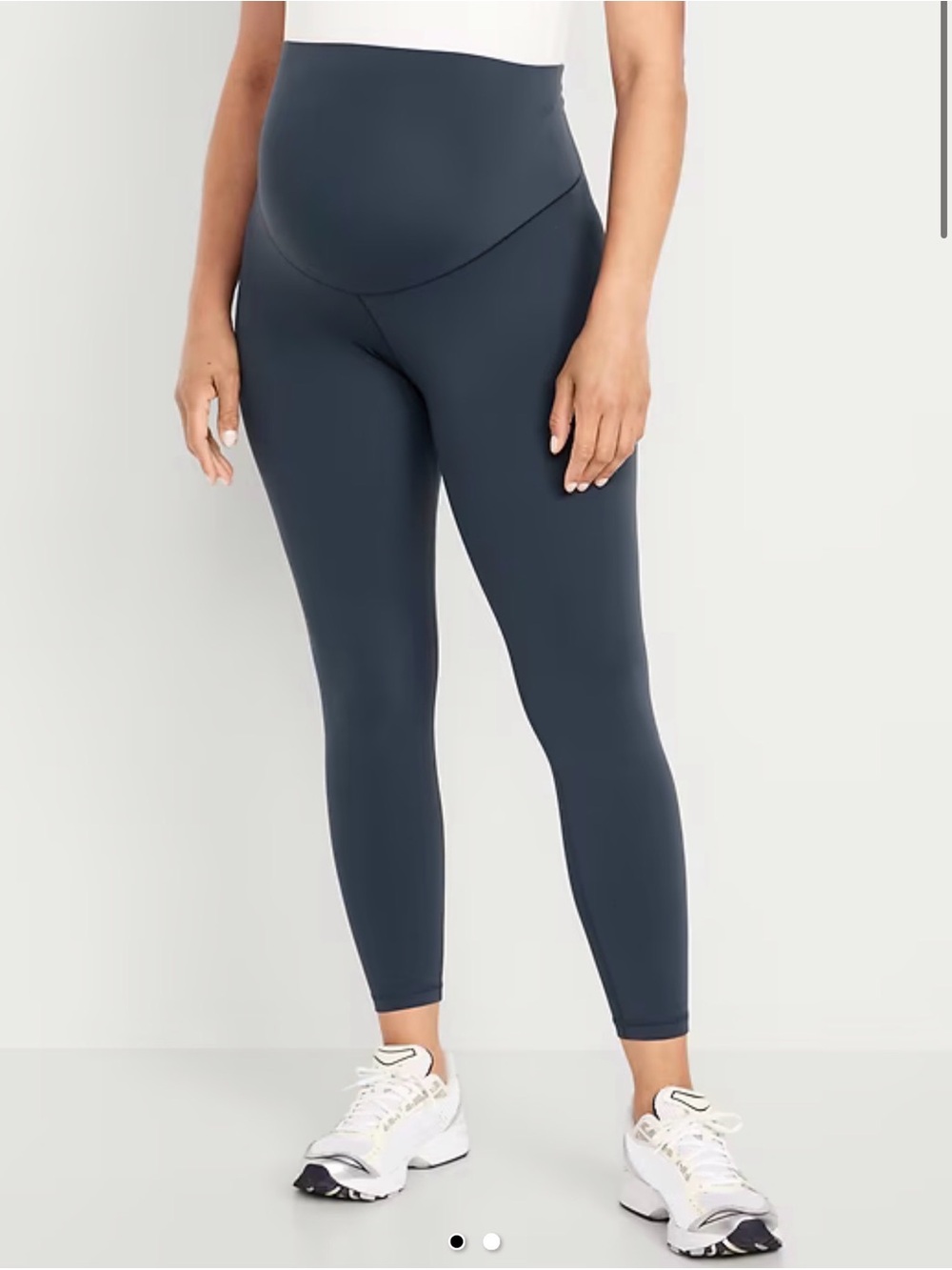 Old Navy Maternity High-Waist Leggings in Navy
